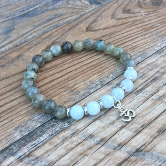Om bracelet with Aquamarine & Labradorite. Meditation bracelet, healing bracelet - Picture 2 of 9